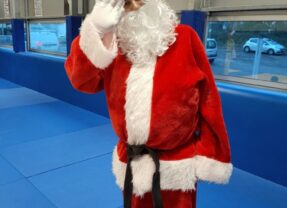 Le père Noël à  la halle des sports ergué armel de Quimper